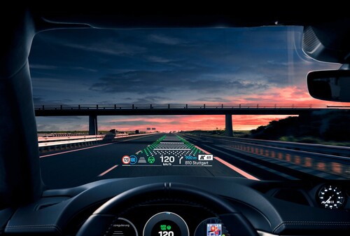 Head-up display with augmented reality in the Porsche Macan Turbo.