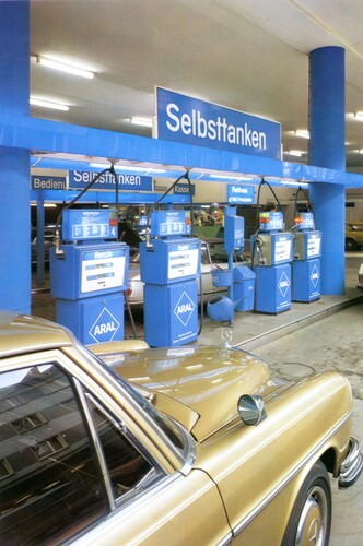 Aral filling station from 1974, self refueling
