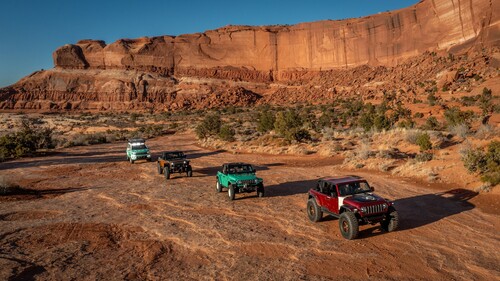 Easter Jeep Safari 2024: Low Down Concept, Willys Dispatcher Concept, Gladiator Rubicon High Top Concept and Vacationeer Concept (from right).