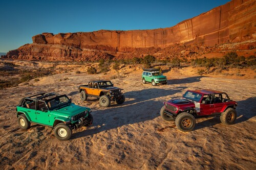 Easter Jeep Safari 2024: Willys Dispatcher Concept, Gladiator Rubicon High Top Concept, Vacationeer Concept and Low Down Concept (clockwise from left to right).