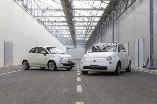Fiat 500 (2007) and Concept Trepiuno (2004, right).