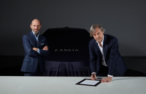 Cooperation for a limited special edition of the new Lancia Ypsilon: brand boss Luca Napolitano (left) and Luca Fuso, CEO of the fashion label Cassina.