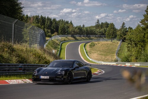 Porsche development driver Lars Kern set a new best time for the brand&#039;s electric cars in a pre-series Taycan.