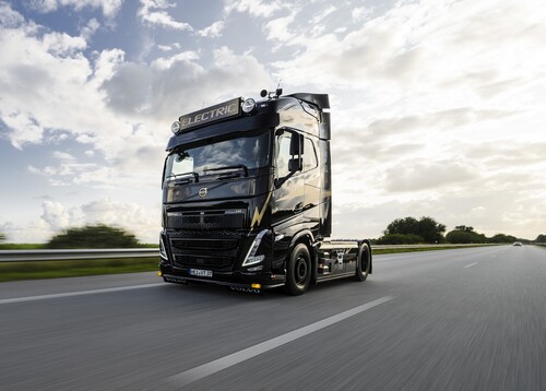 Volvo FH Electric, special edition &quot;Swedish Metal&quot;.